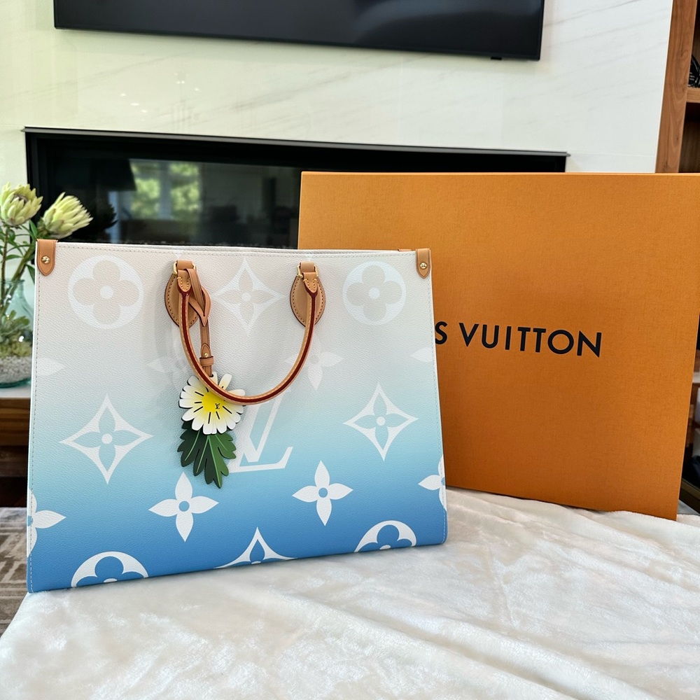 New, never used Louis Vuitton Tote